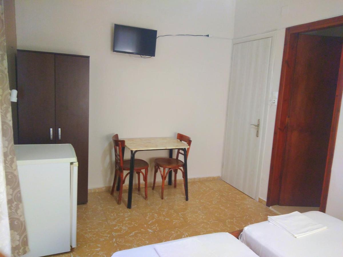 Rooms-Studio Anagnostou Loutra Edipsou  Exterior photo
